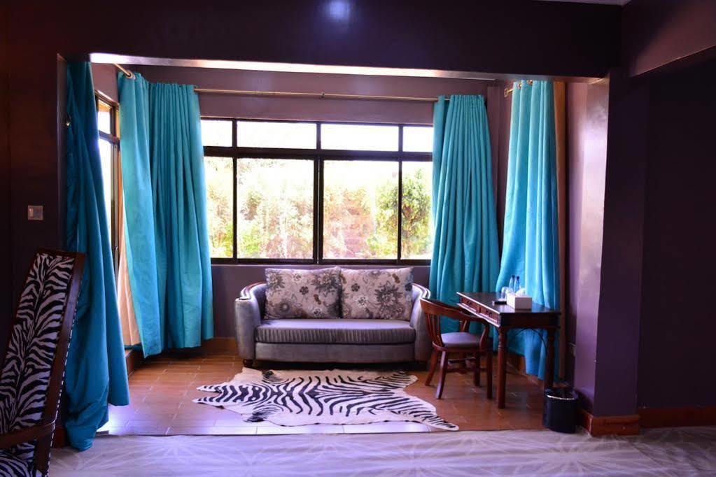 Giraffe Ark Game Lodge Nyeri Exterior photo